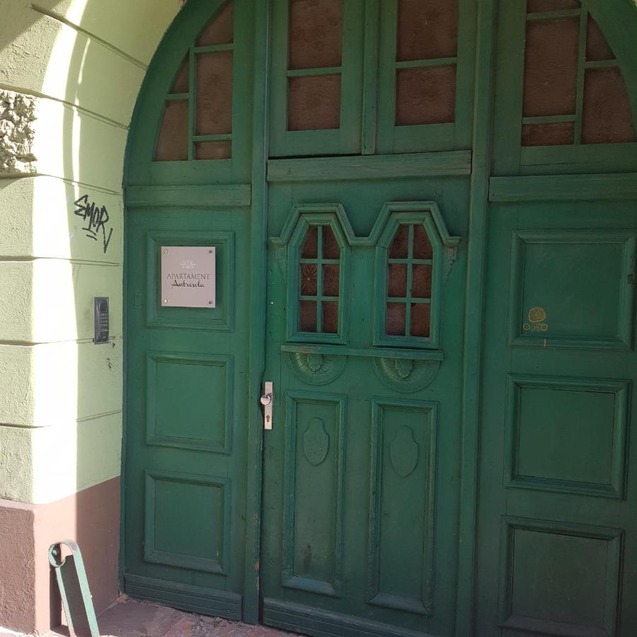 Apartament Antresola Drzewna - B&B Zielona Góra