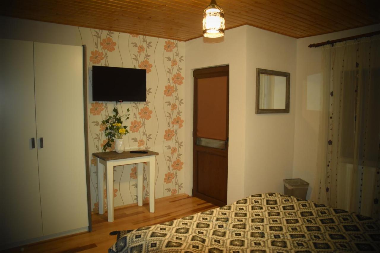 Doppelzimmer mit Balkon