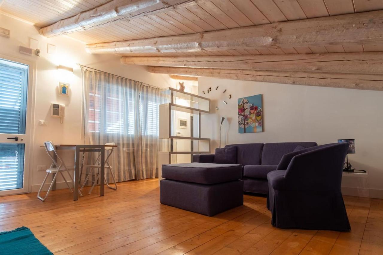 Mansarda Diaz con terrazza a 10 min da Ortigia - Ferienwohnung Syrakus