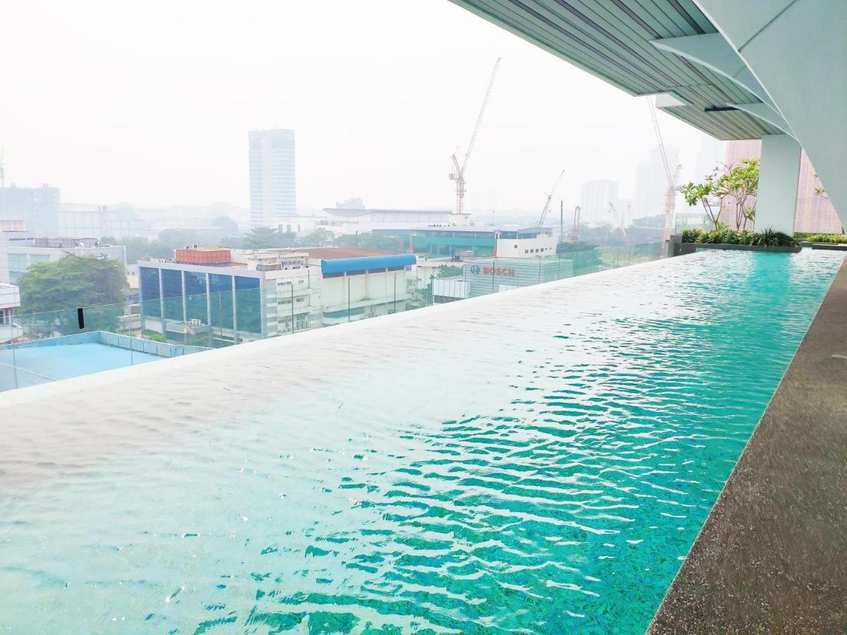B&B Petaling Jaya - 5-Star Apartment + Infinity Pool, 4 pax, 1 min to Jaya One - Bed and Breakfast Petaling Jaya