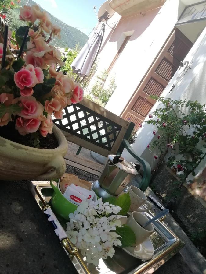 B&B Domus Deiana - Ferienwohnung Mamoiada