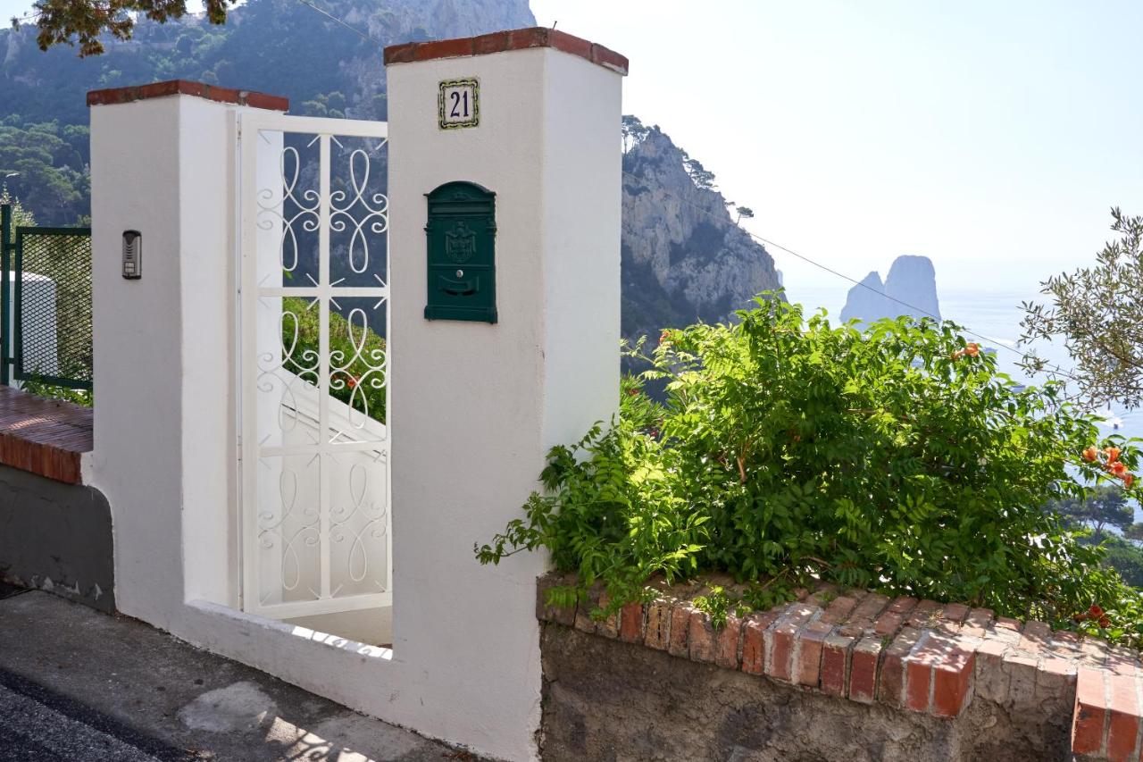VILLA MARINA PICCOLA ai FARAGLIONI - Ferienwohnung
