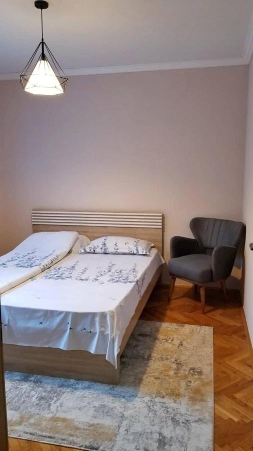 Cozy&Comfy Apartment in the Center of Prishtina - Chambres d’hôtes Pristina