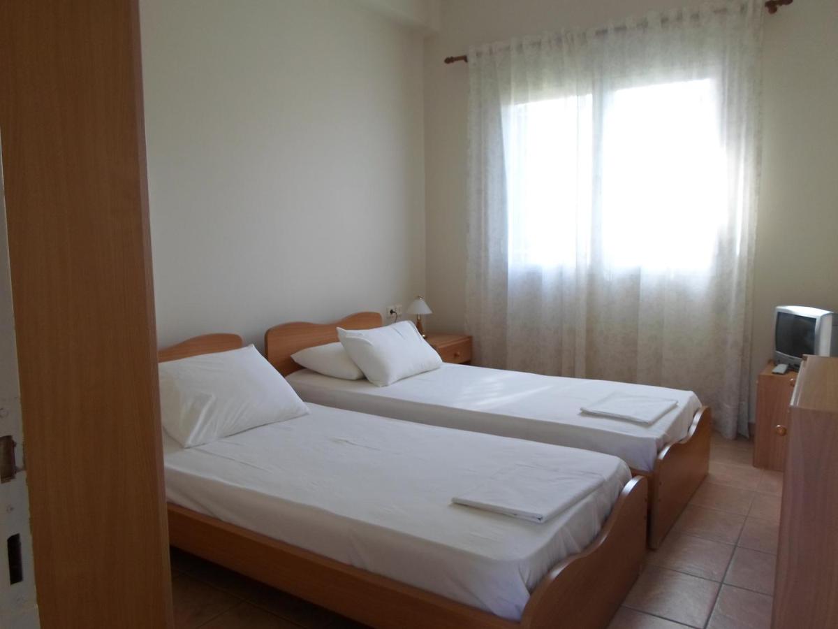 Apartamento de 1 dormitorio con vistas a la piscina