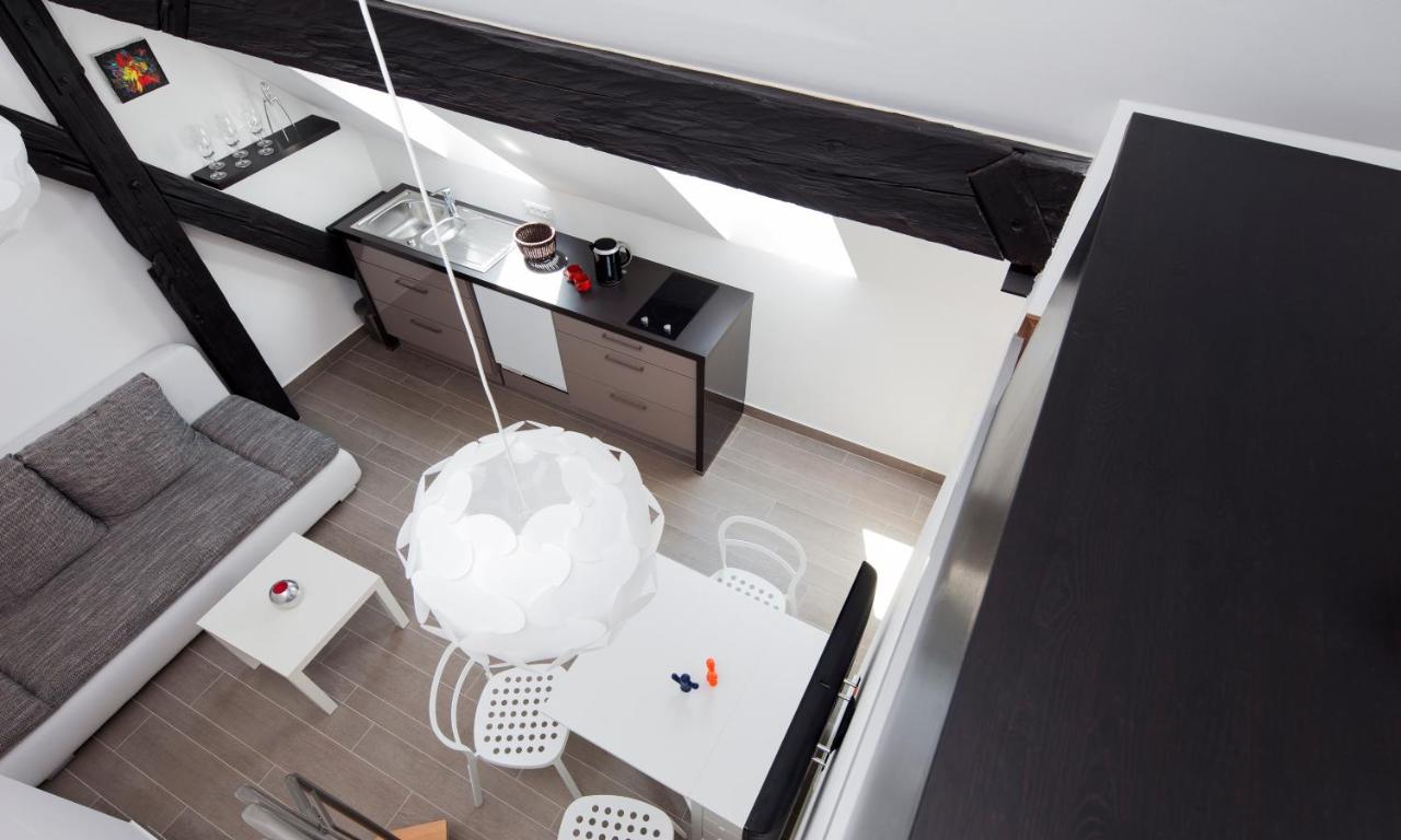 Studio (2 Adults)