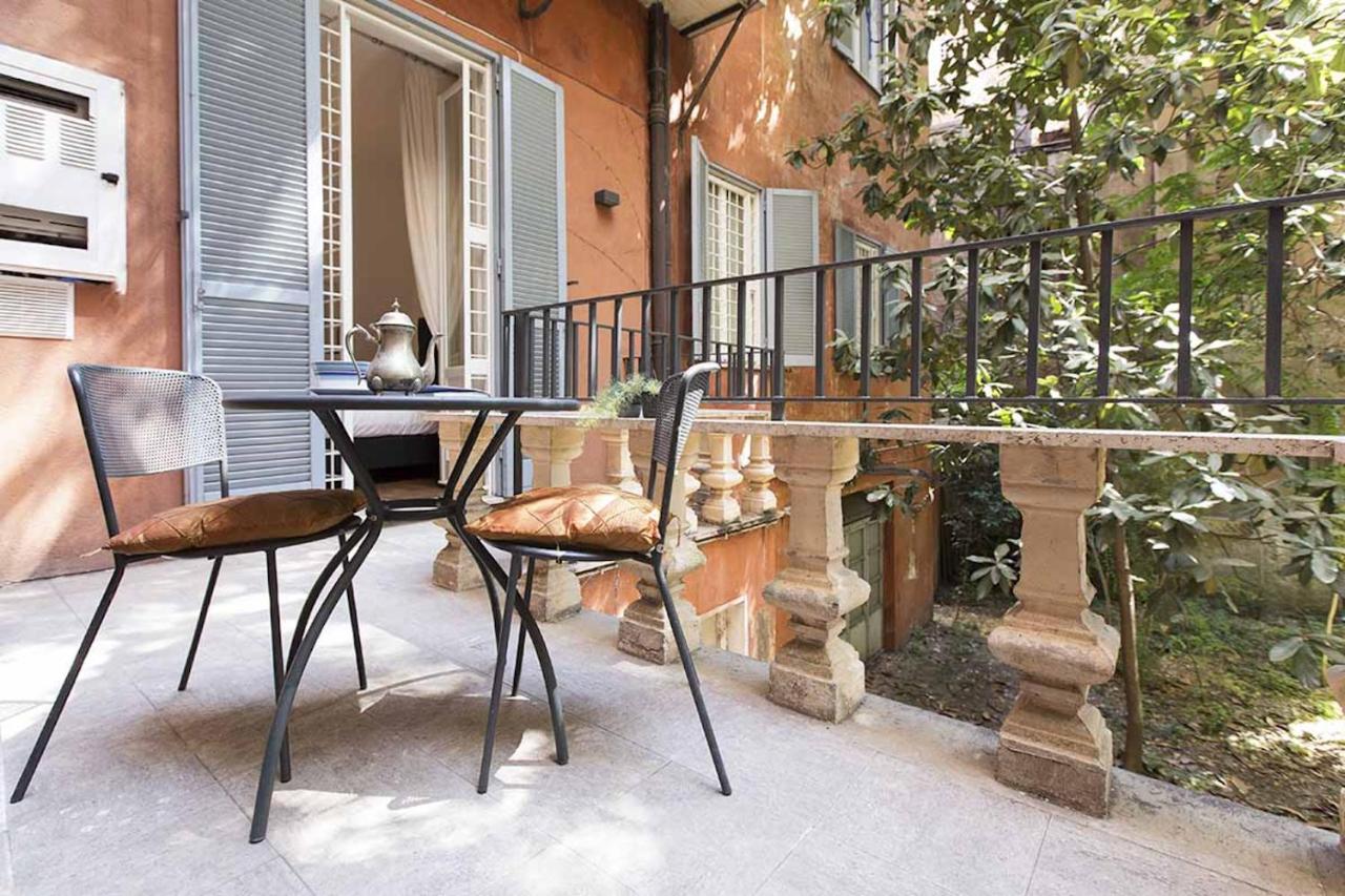 Holiday Apartment Bernini Near The Trevi Fountain - 4 Bedroom - B&B Roma