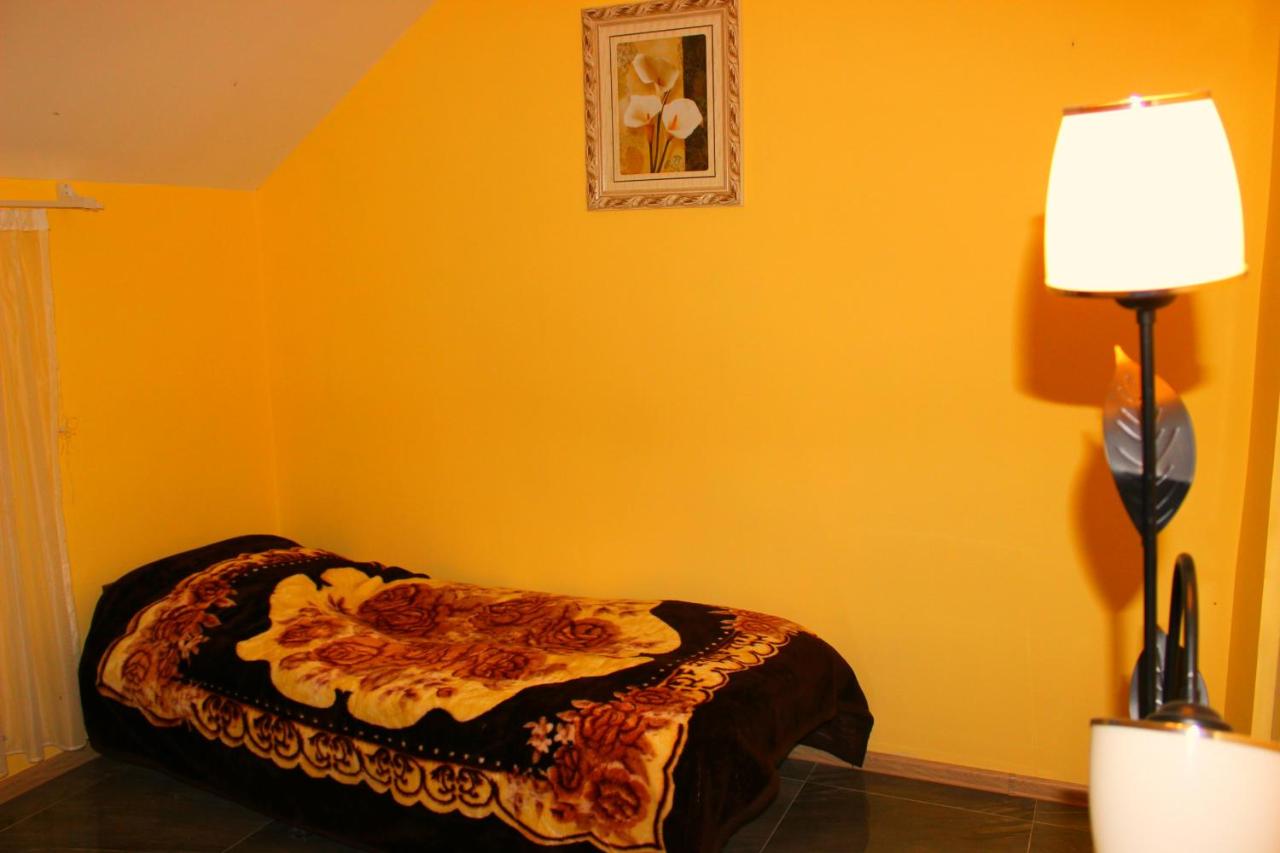Habitación Doble con baño compartido - 2 camas