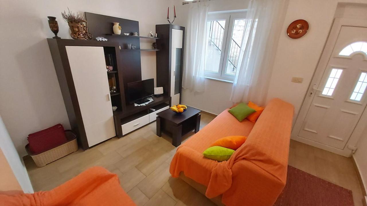 Apartment Mario - B&B Omiš
