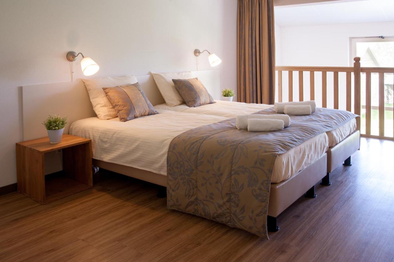 Deluxe Three-Bedroom Apartment