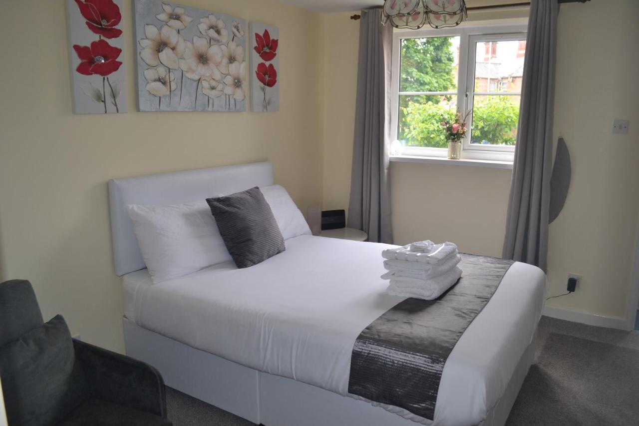 B&B Telford - Telford Claremont Mews Wellington - Bed and Breakfast Telford