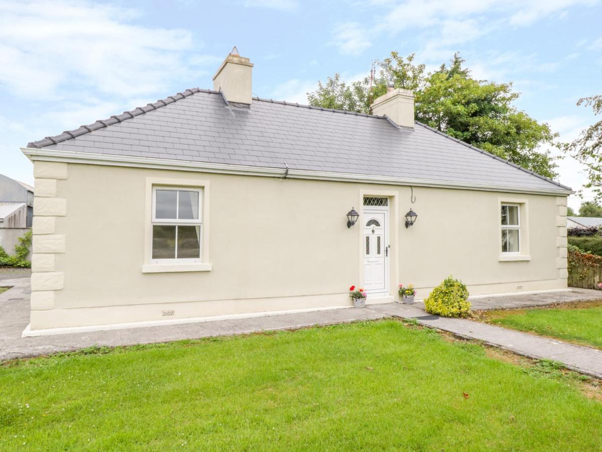 B&B Ballintubber - Cherry Tree Cottage - Bed and Breakfast Ballintubber