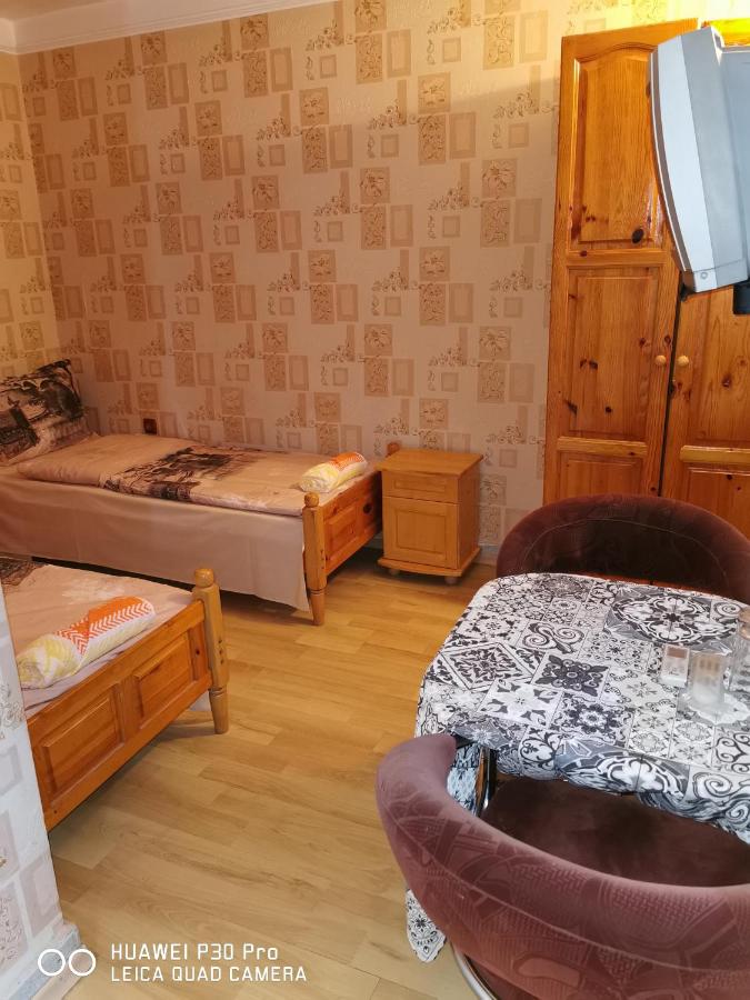 Grote Kamer met 2 Bedden