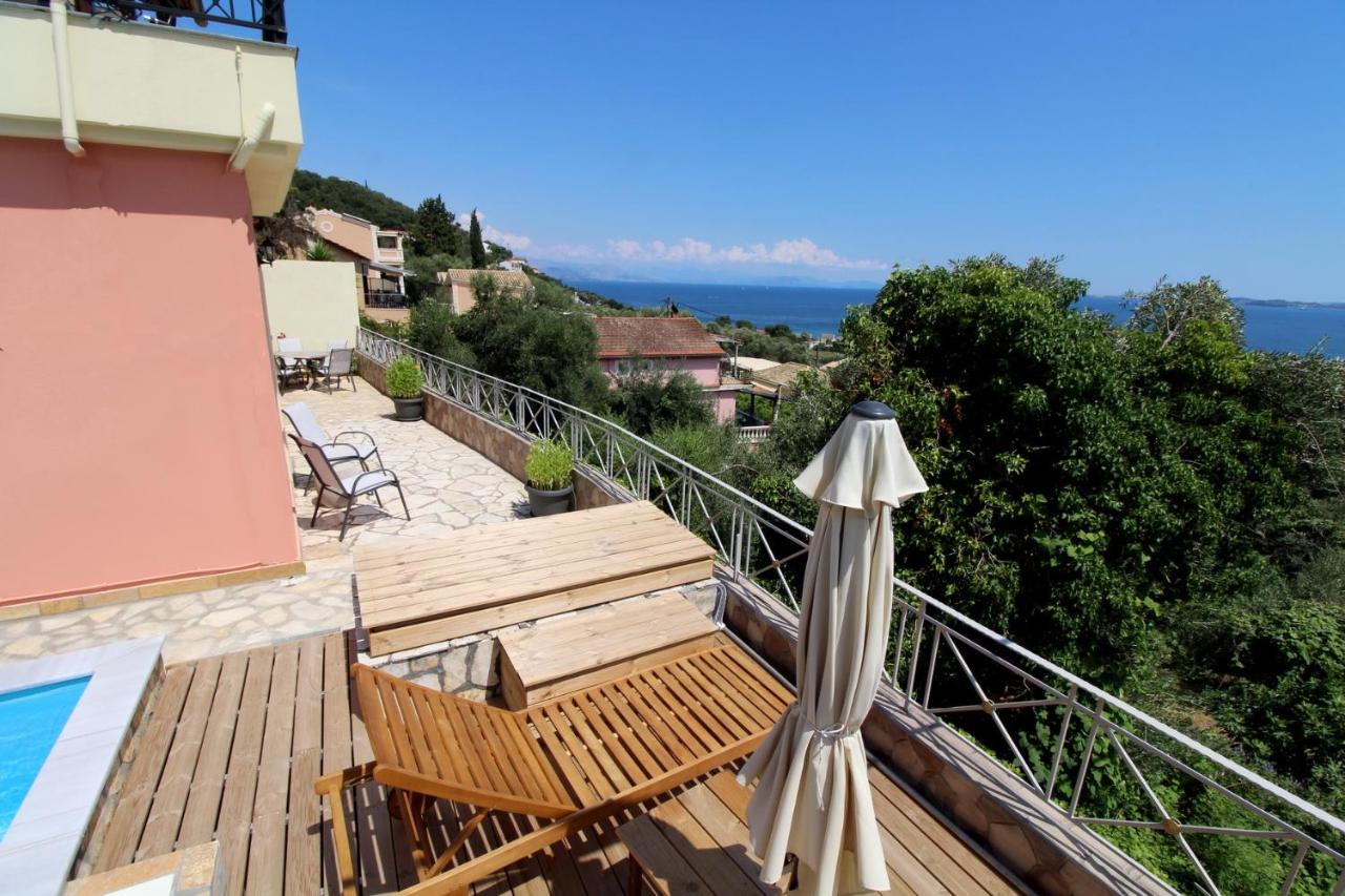 Belvedere ,Pyrgi,Corfu ,stunning Ipsos bay view - Chambres d’hôtes Agios Markos