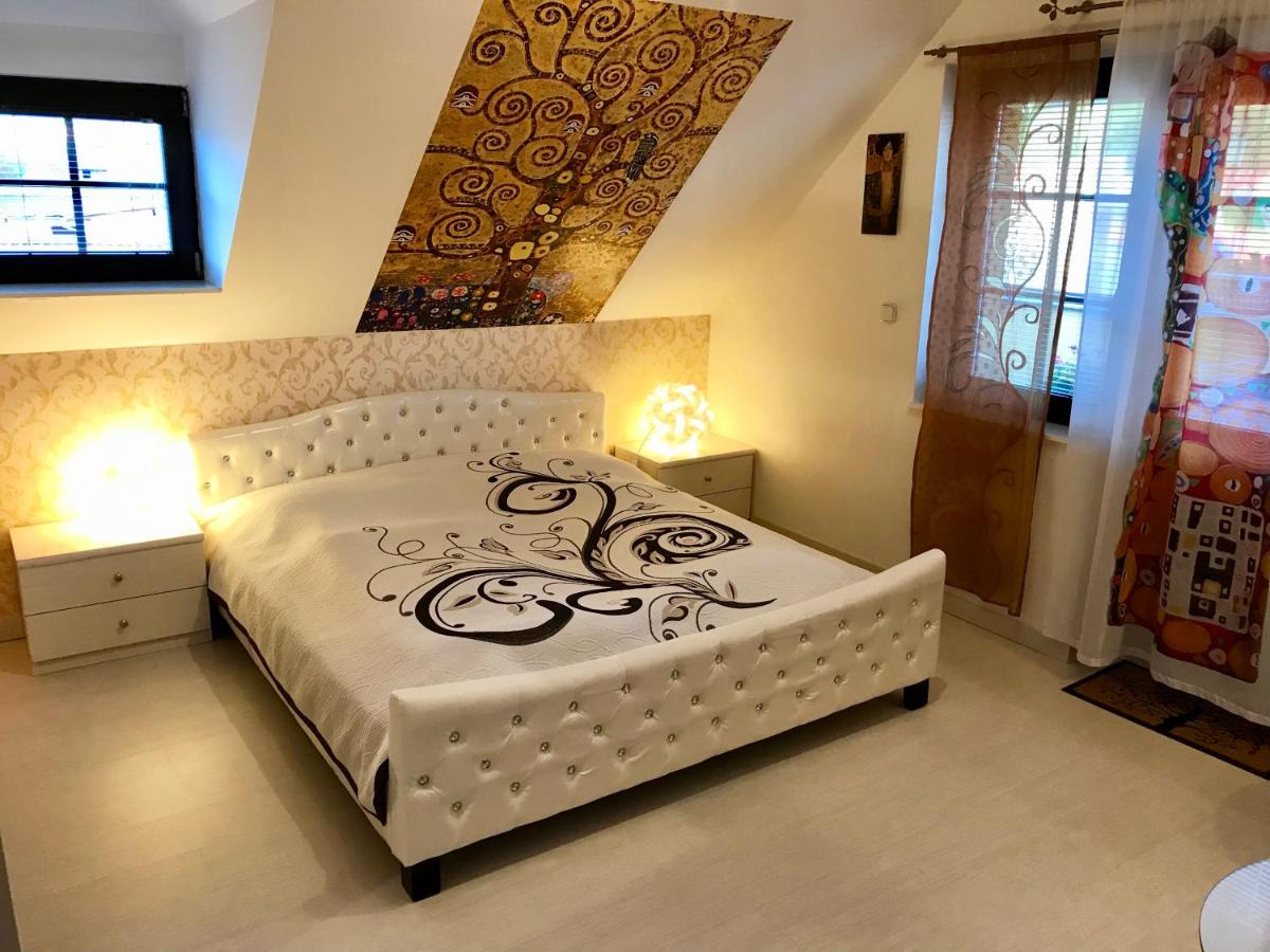 Chambre Double avec Patio