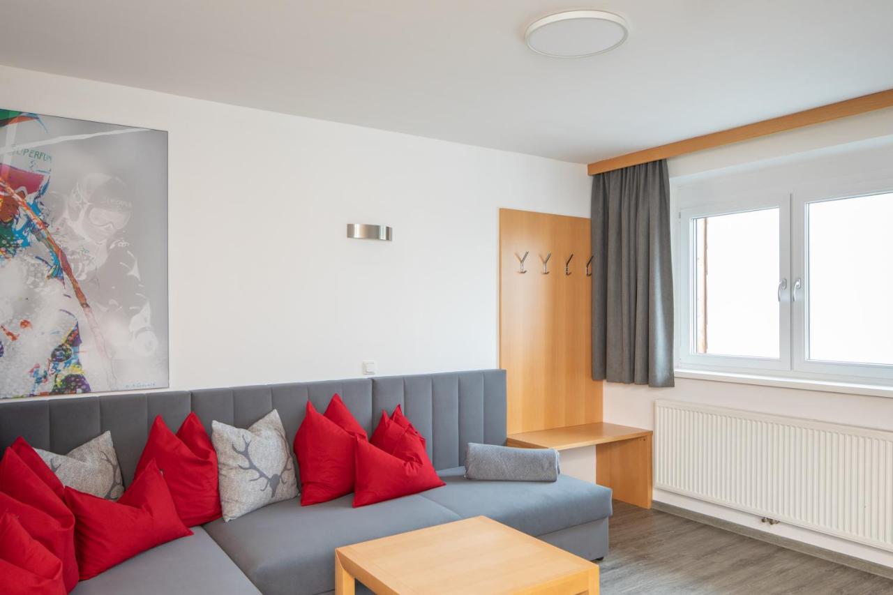 Apartment (6 Adults)