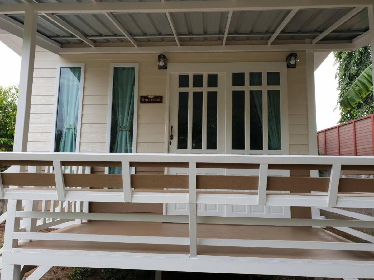 Deluxe Room (2 Adults + 1 Child)