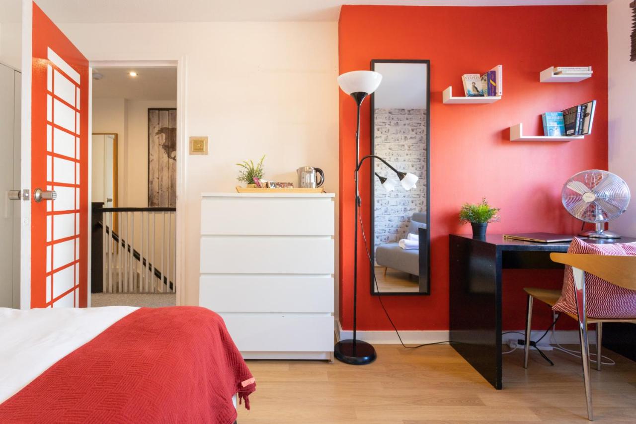 Queen Room with Shared Bathroom