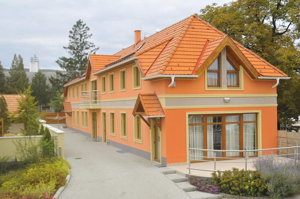 Publo Étterem és Panzió - B&B