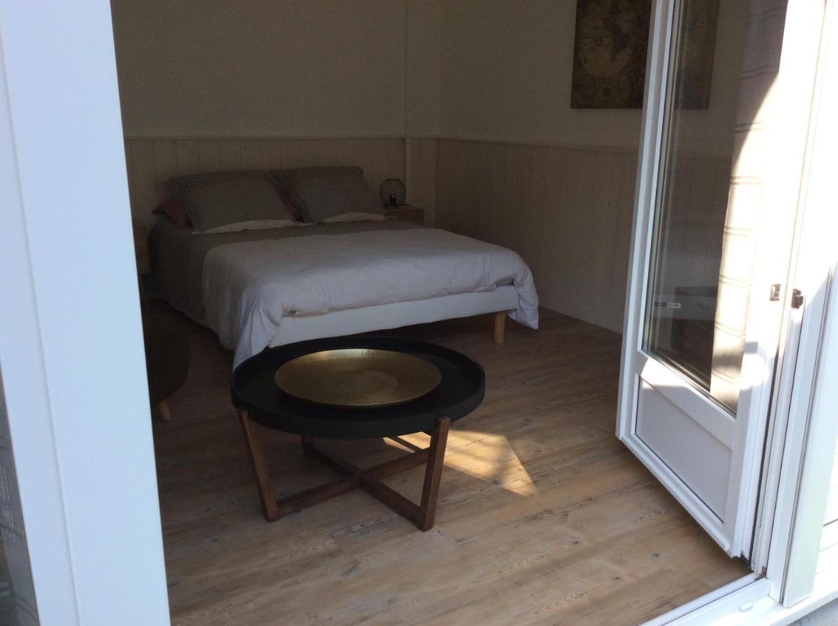 Studio with Balcony and Sea View - 1st Floor