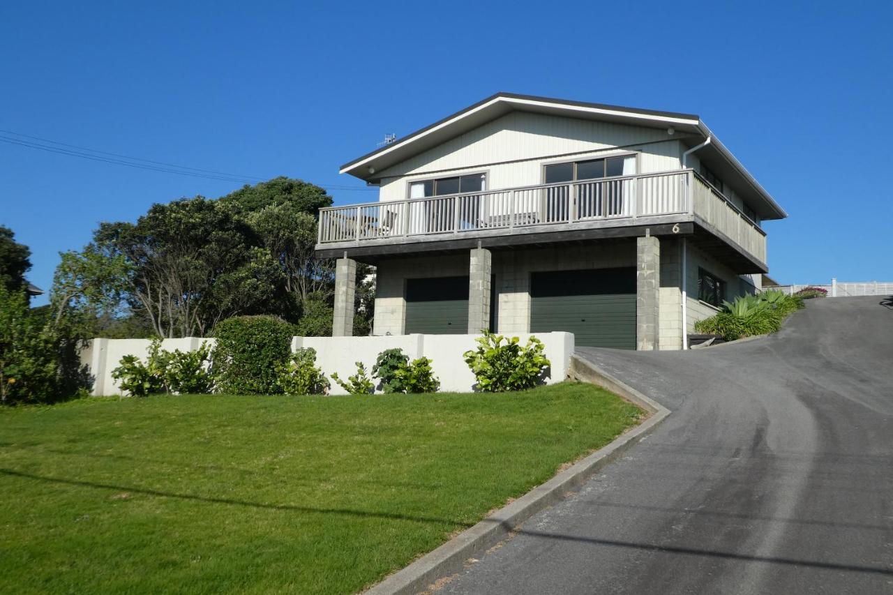 B&B Waikanae - Olde Beach Villa - Bed and Breakfast Waikanae