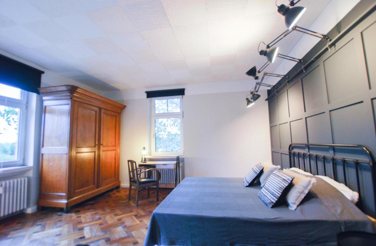 Alte Schule Gästehaus - The principal's rooms Appartment - B&B Bitburg