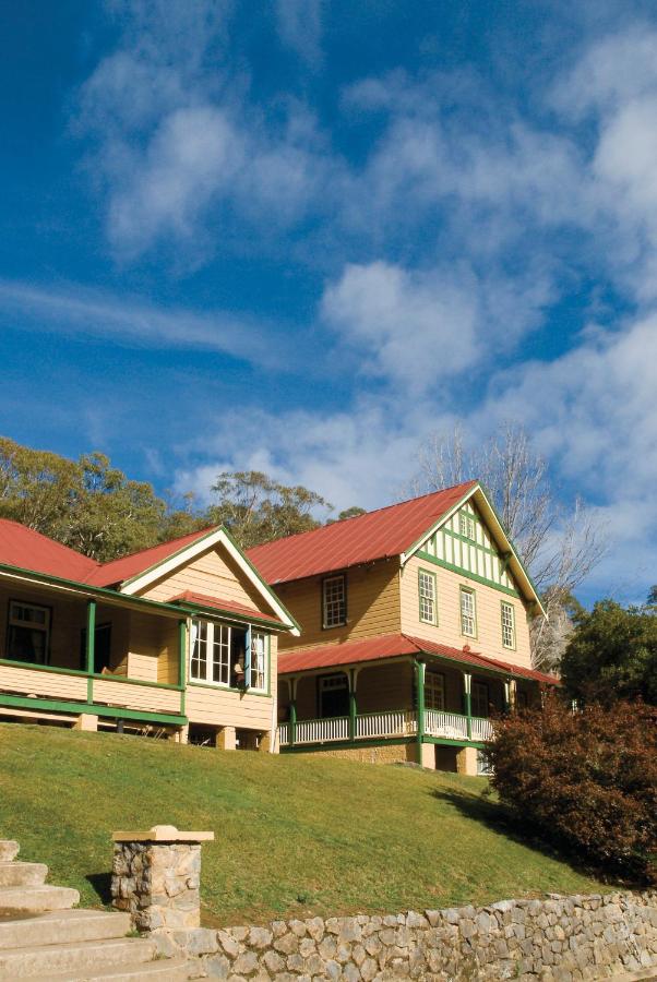 B&B Yeerongpilly - Yarrangobilly Caves House - Bed and Breakfast Yeerongpilly