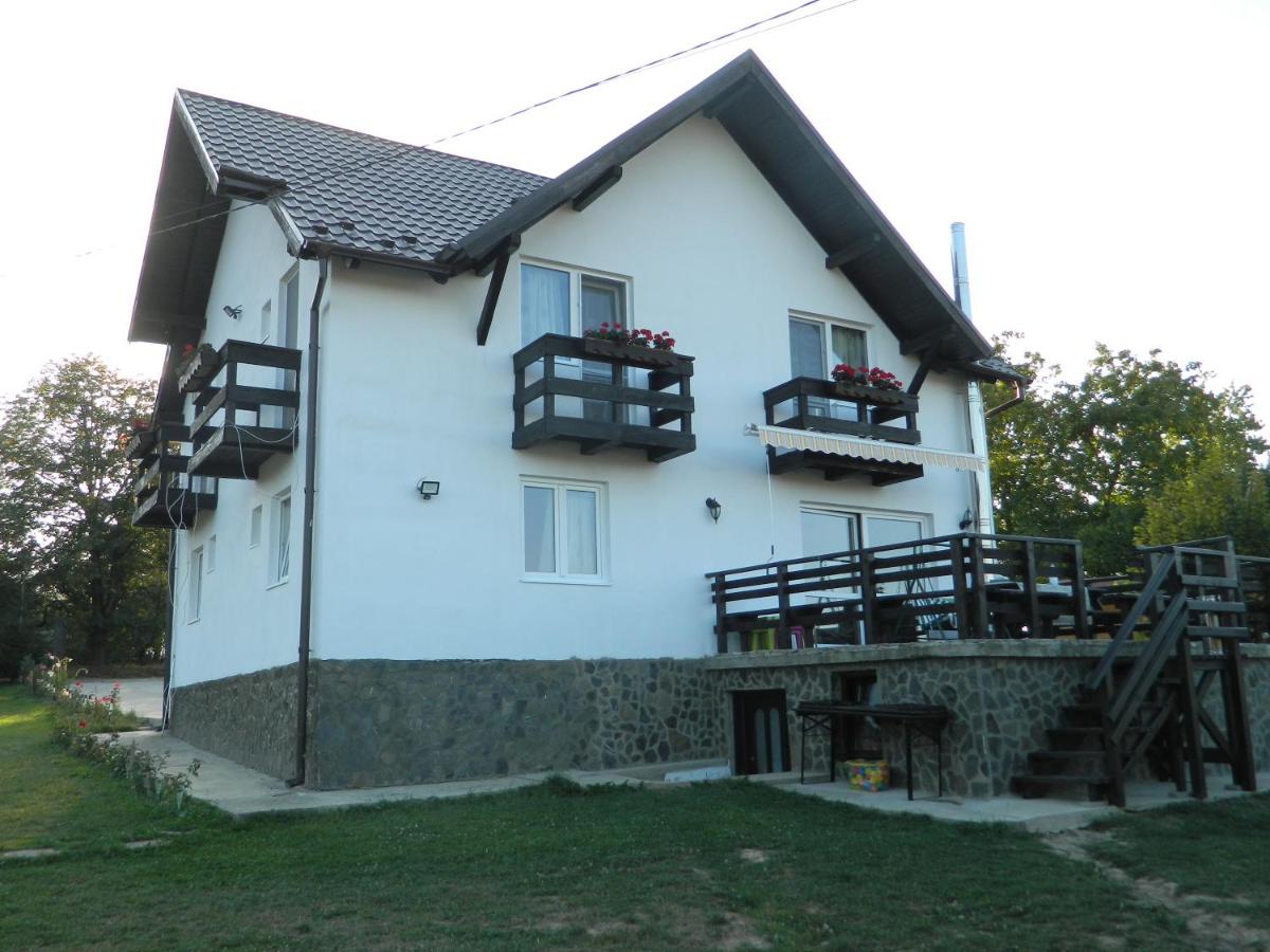 Elder Villa - Bed and Breakfast