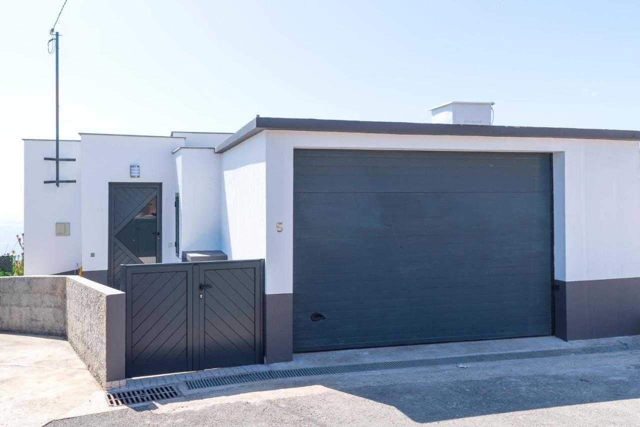 Casa Campos , Modern two bedroom house in Loreto - B&B Achada de Cima