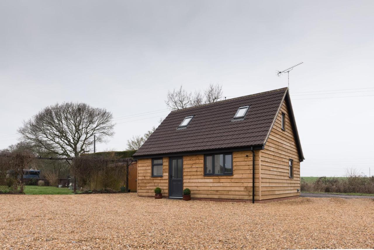 Coach House - Bed and Breakfast Milton Keynes