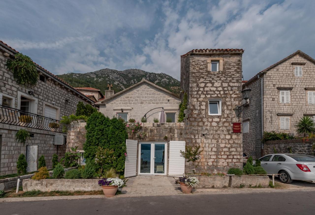 Apartment Kula Đurišić - B&B