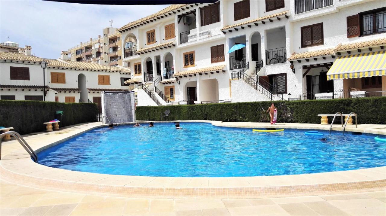 Cosy Bungalow Near Beach - Chambres d’hôtes Torrevieja