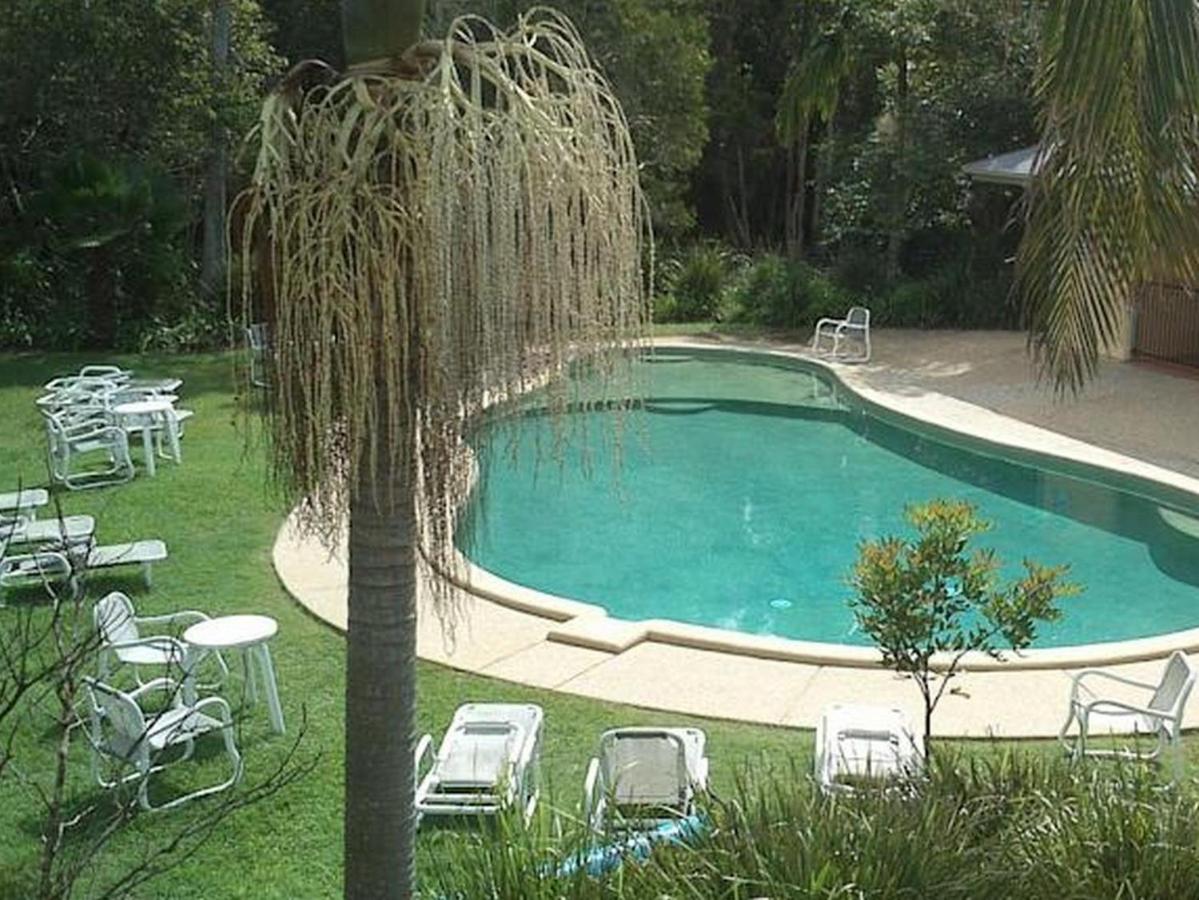 Treetops Lakeside Apartments - Bed and Breakfast