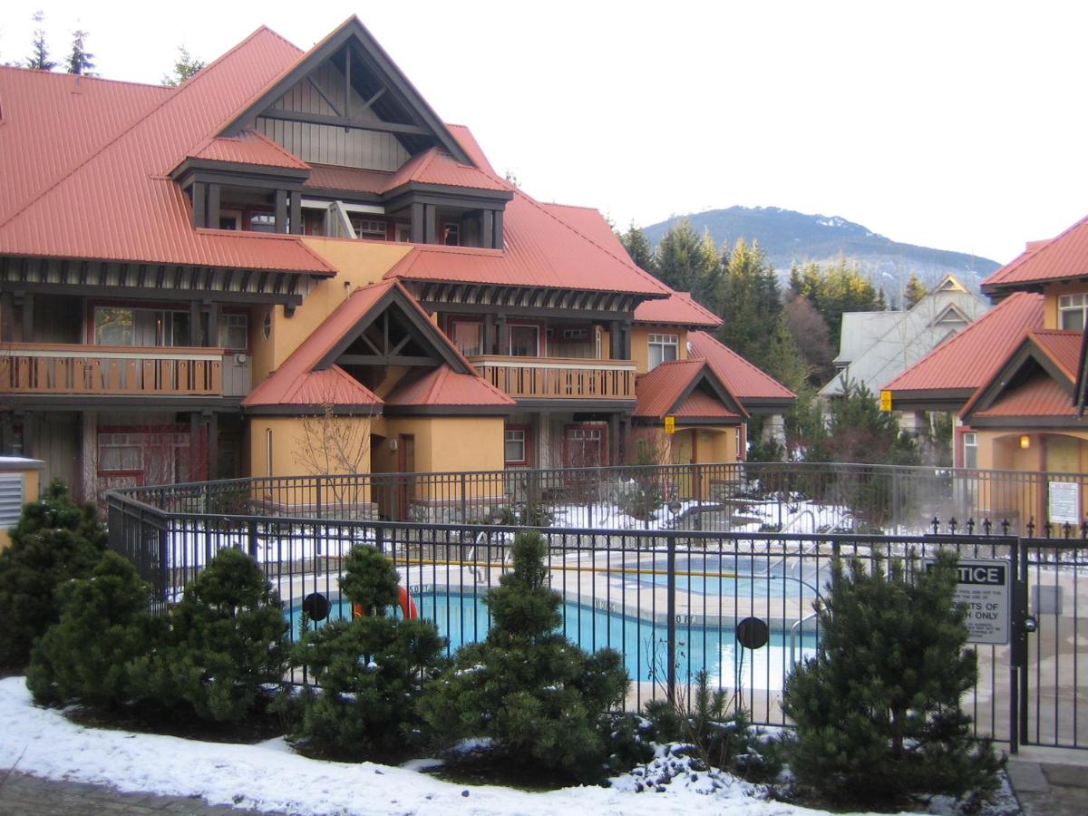 Sunpath Condos by Whistler Retreats - B&B