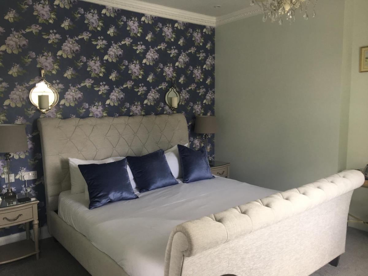 Suite with Garden View