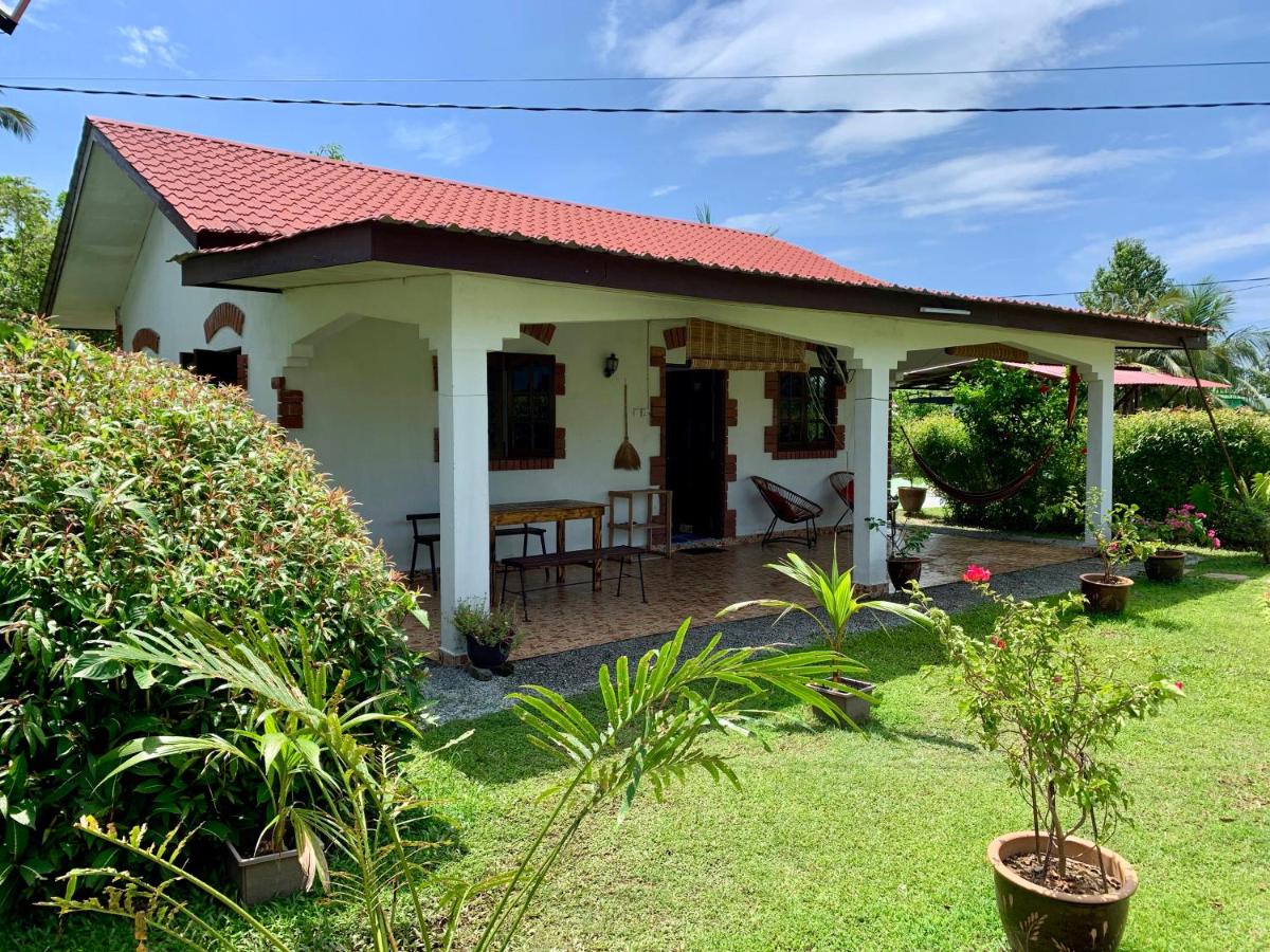 B&B Pantai Cenang - Lovely Garden Villas - Bed and Breakfast Pantai Cenang