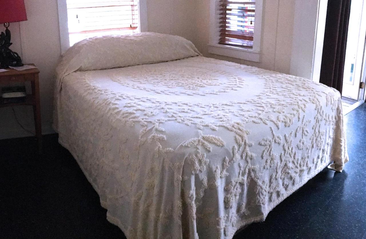 Deluxe Double Room with Shower