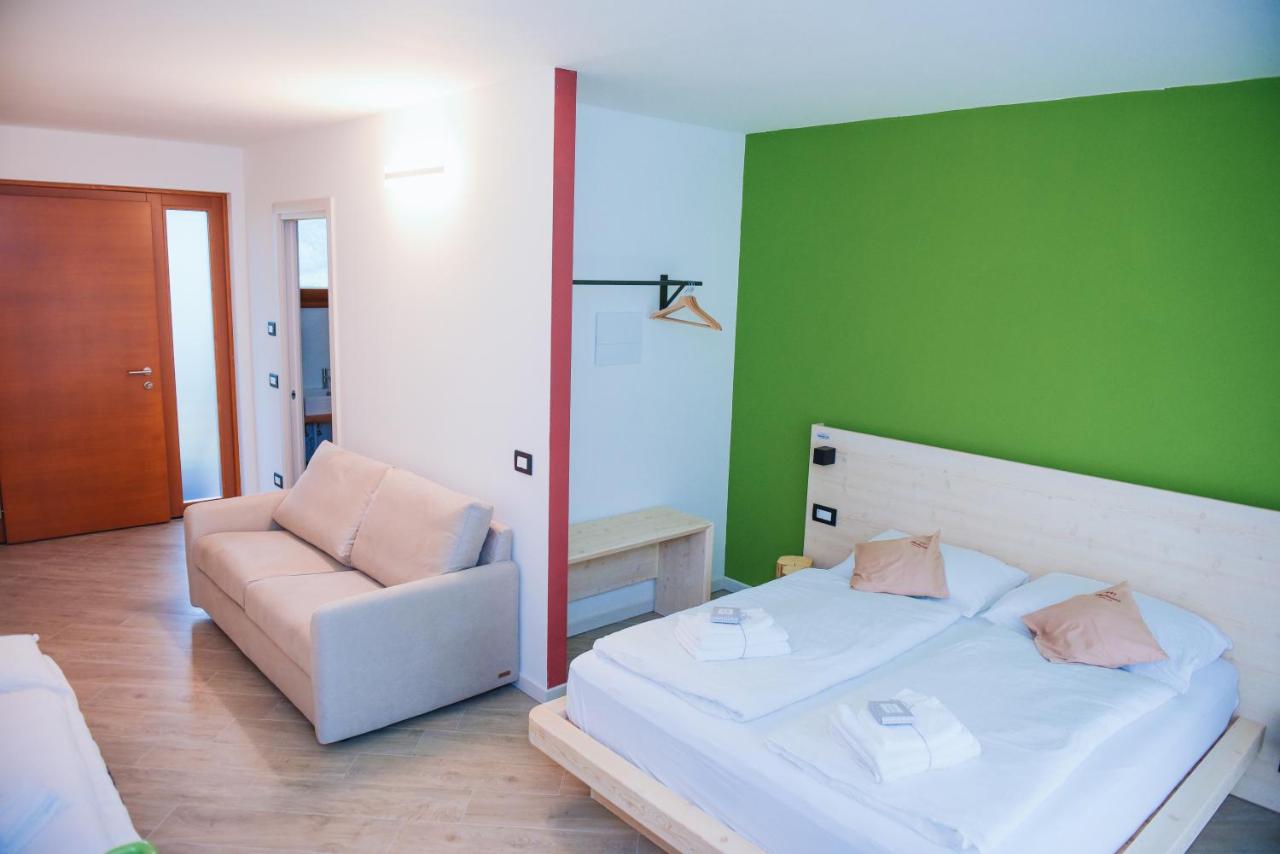 Deluxe Zimmer (2 Erwachsene & 1 Kind)