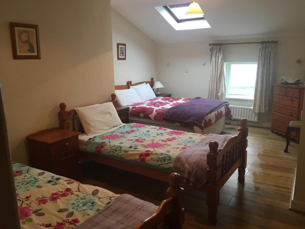 Lavelle's Seaside House & Mickey's Bar - B&B
