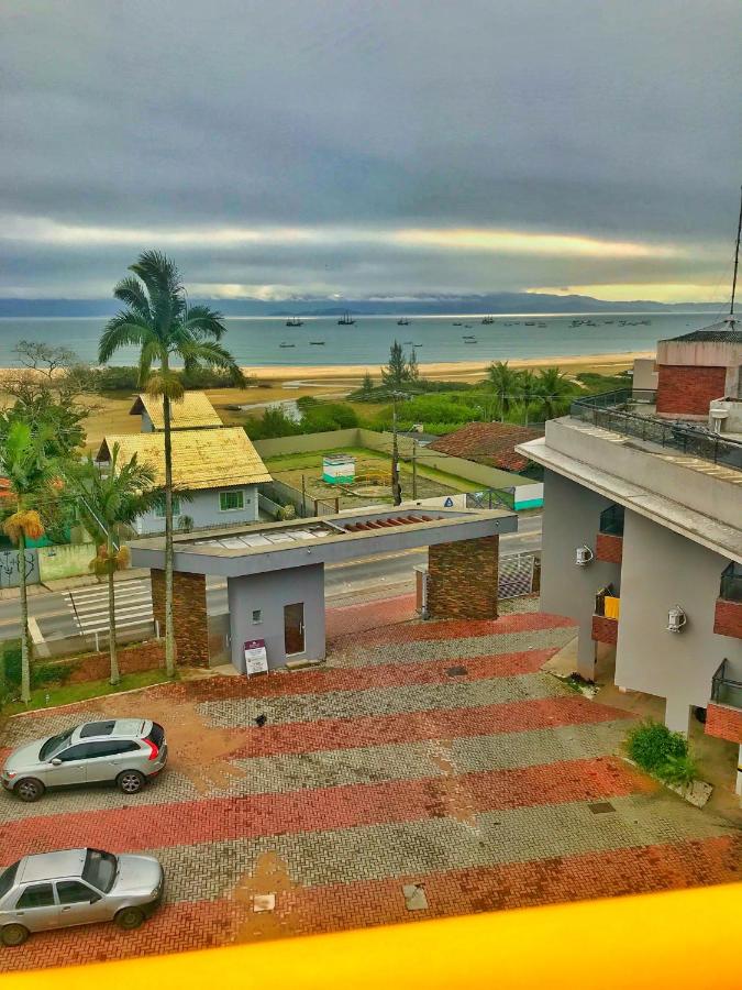 Apartamento beira mar em Ponta das Canas - B&B