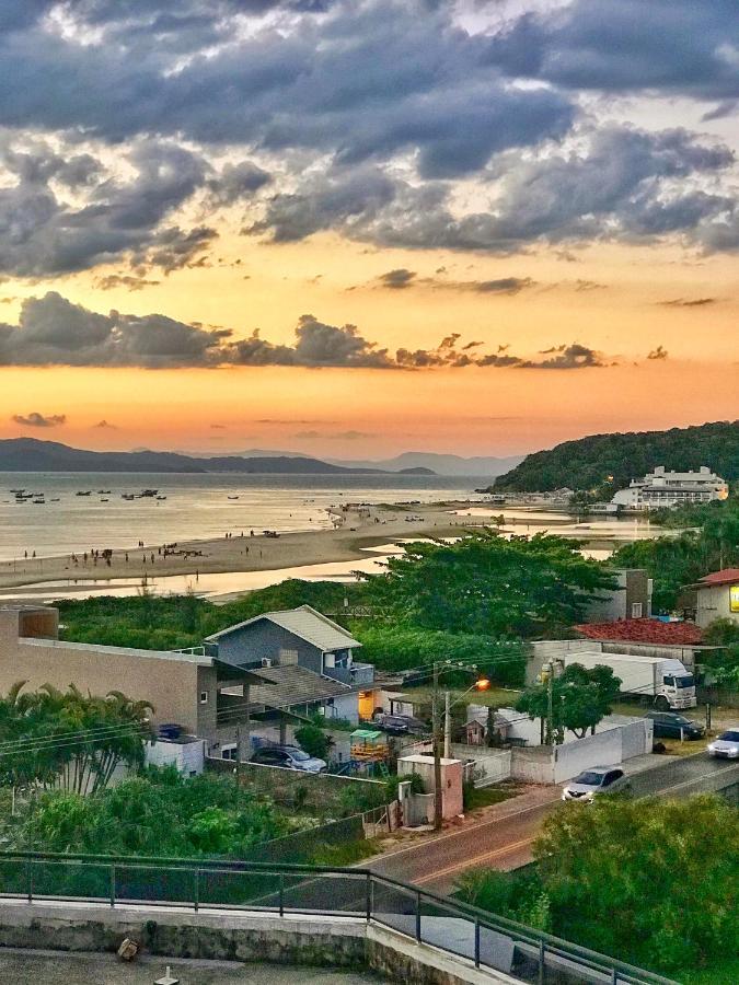 Apartamento beira mar em Ponta das Canas - B&B Florianópolis