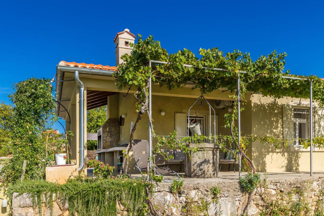 Holiday house TRSJA - B&B Krk