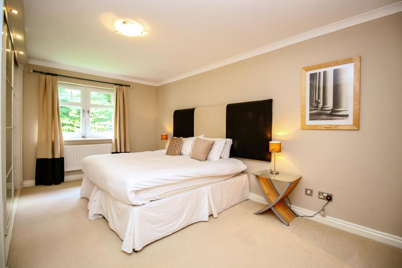 Two-Bedroom Apartment - 4E Hopetoun