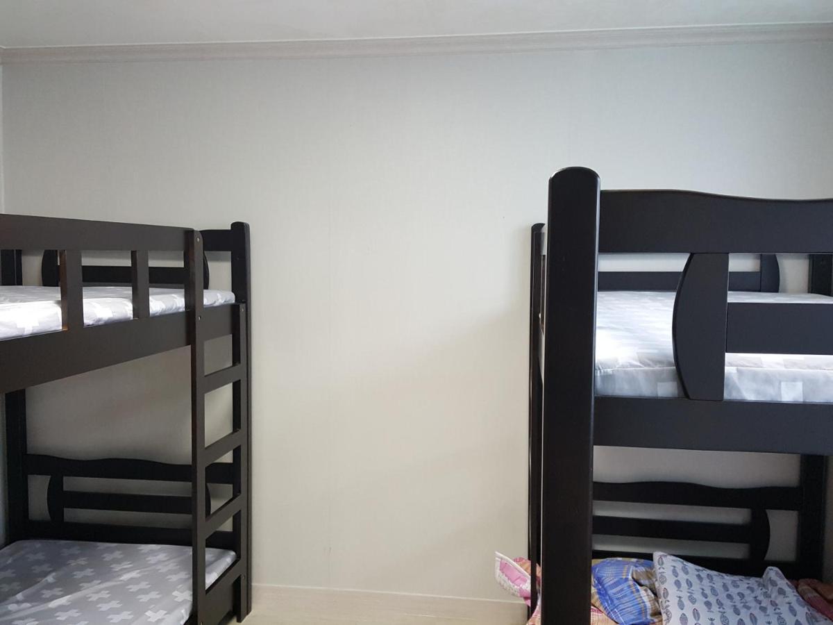 Posto Letto in Dormitorio Femminile