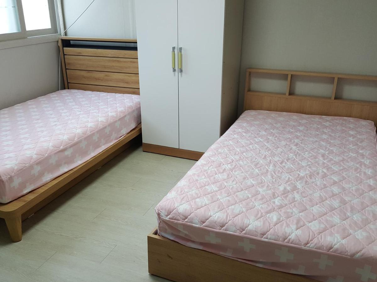 Economy Twin Room