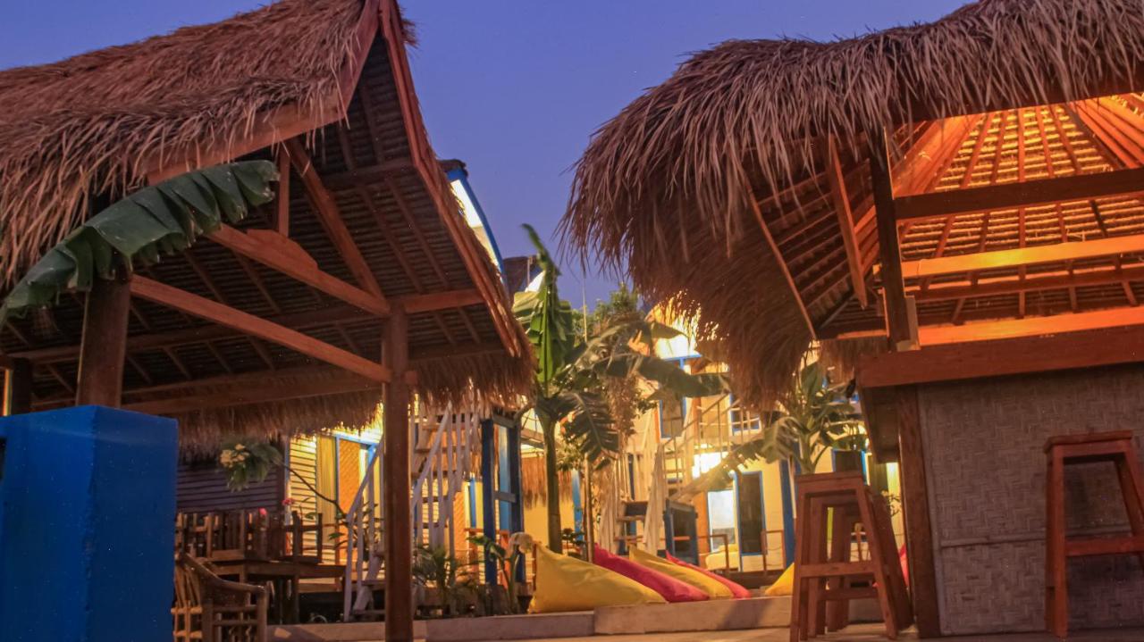 Tropical House Bungalows - B&B