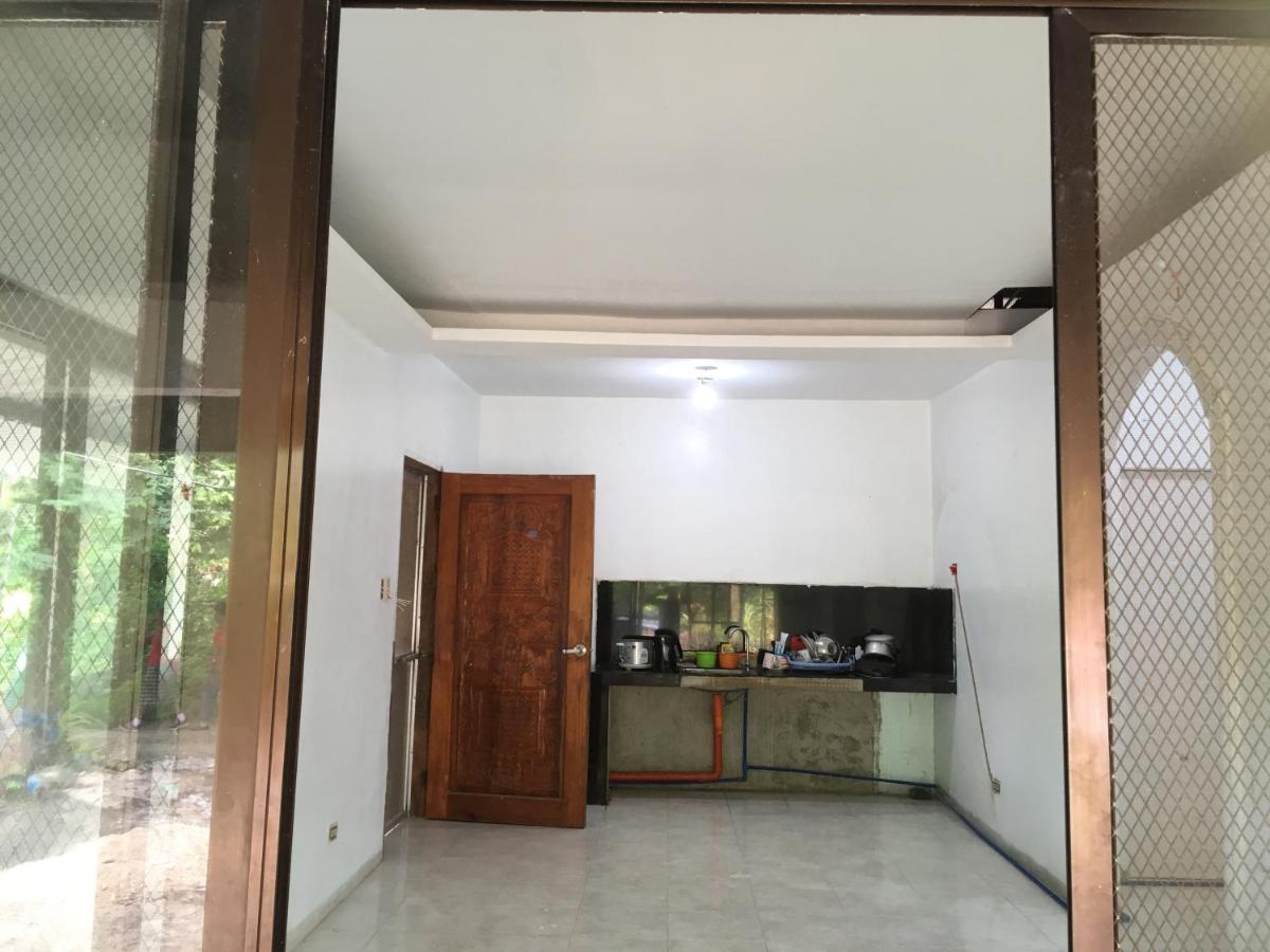 Bolinao Transient House A - Chambres d’hôtes