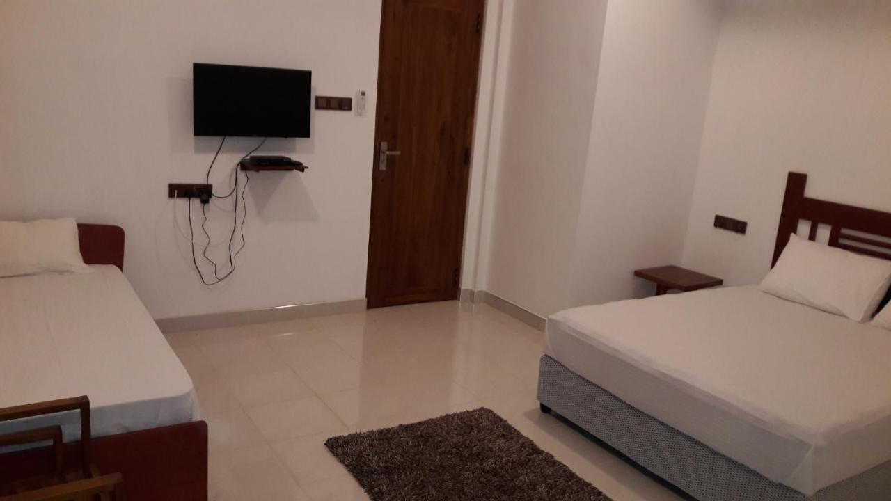 Dreibettzimmer mit Balkon