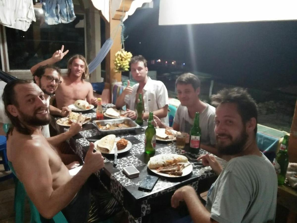 Nias Kristov Surf Camp - B&B