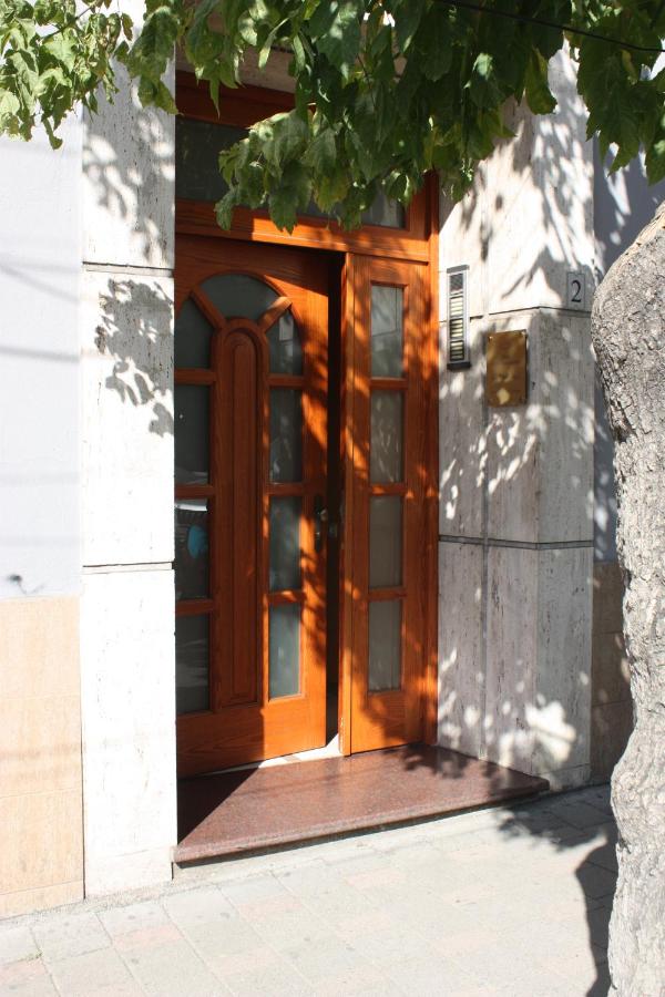 Stephen Center B&B - B&B Tirana