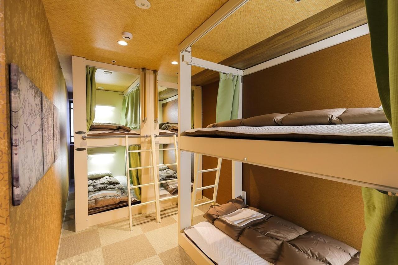 Chambre Familiale avec Salle de Bains Commune